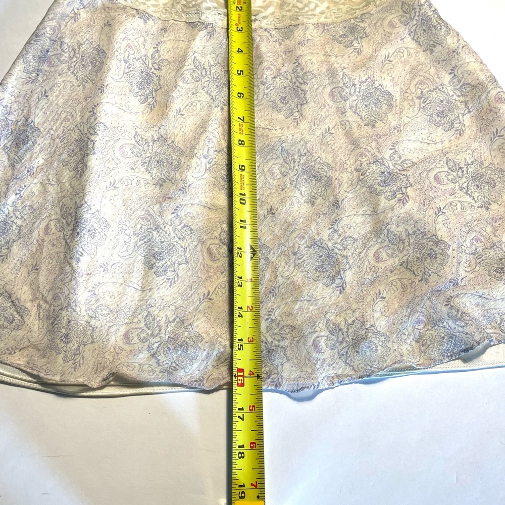 Express silk skirt, size medium - Picture 8 of 9